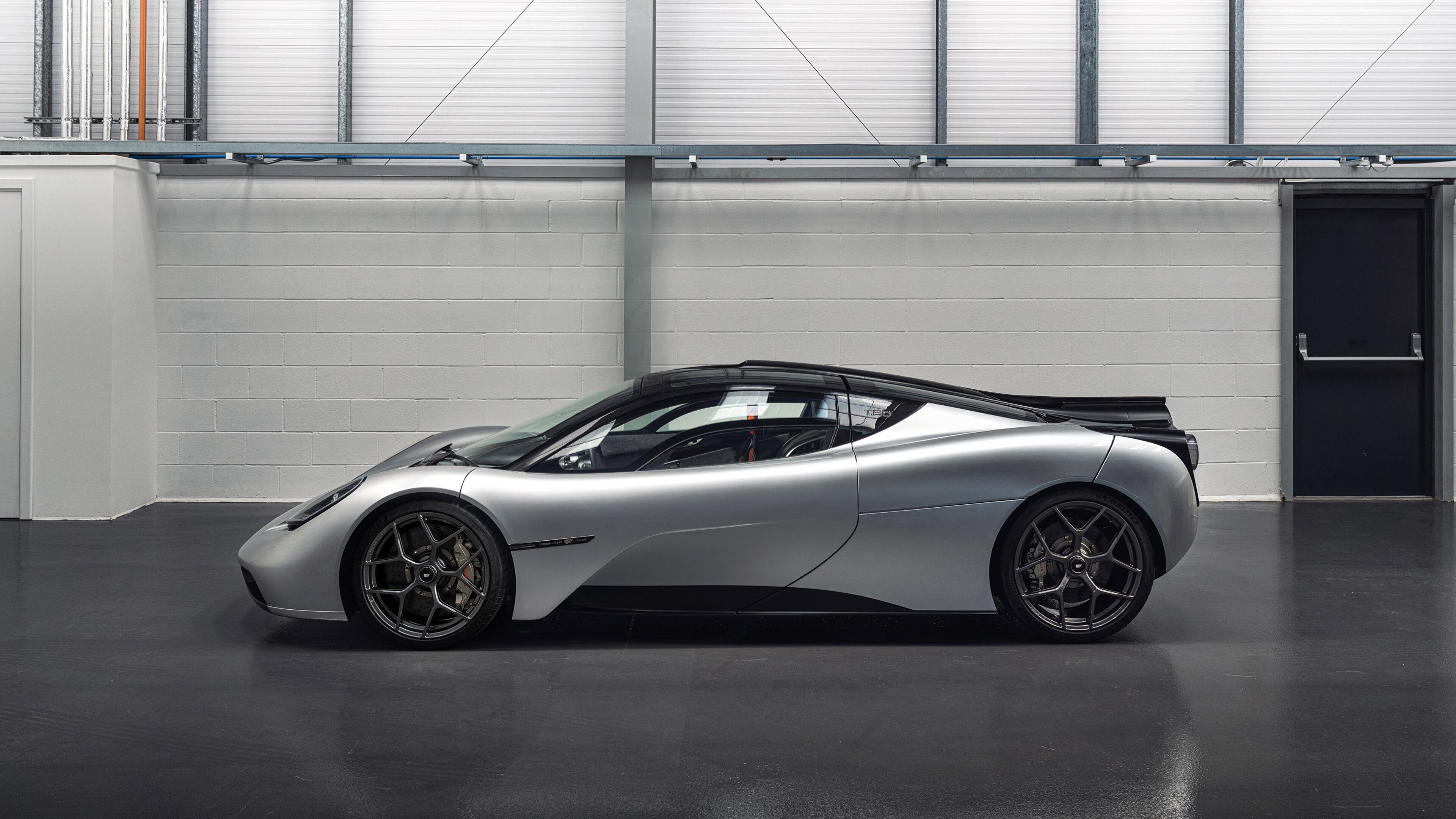 “逆风反击:惊心动魄的逆袭奇迹”,逆风反杀