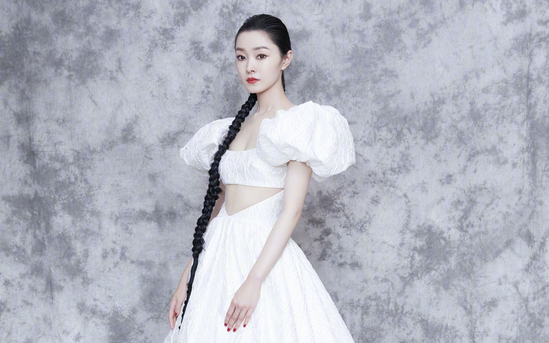 国际铁人三项激烈对决，极限挑战创业巅峰，国际铁人三项logo